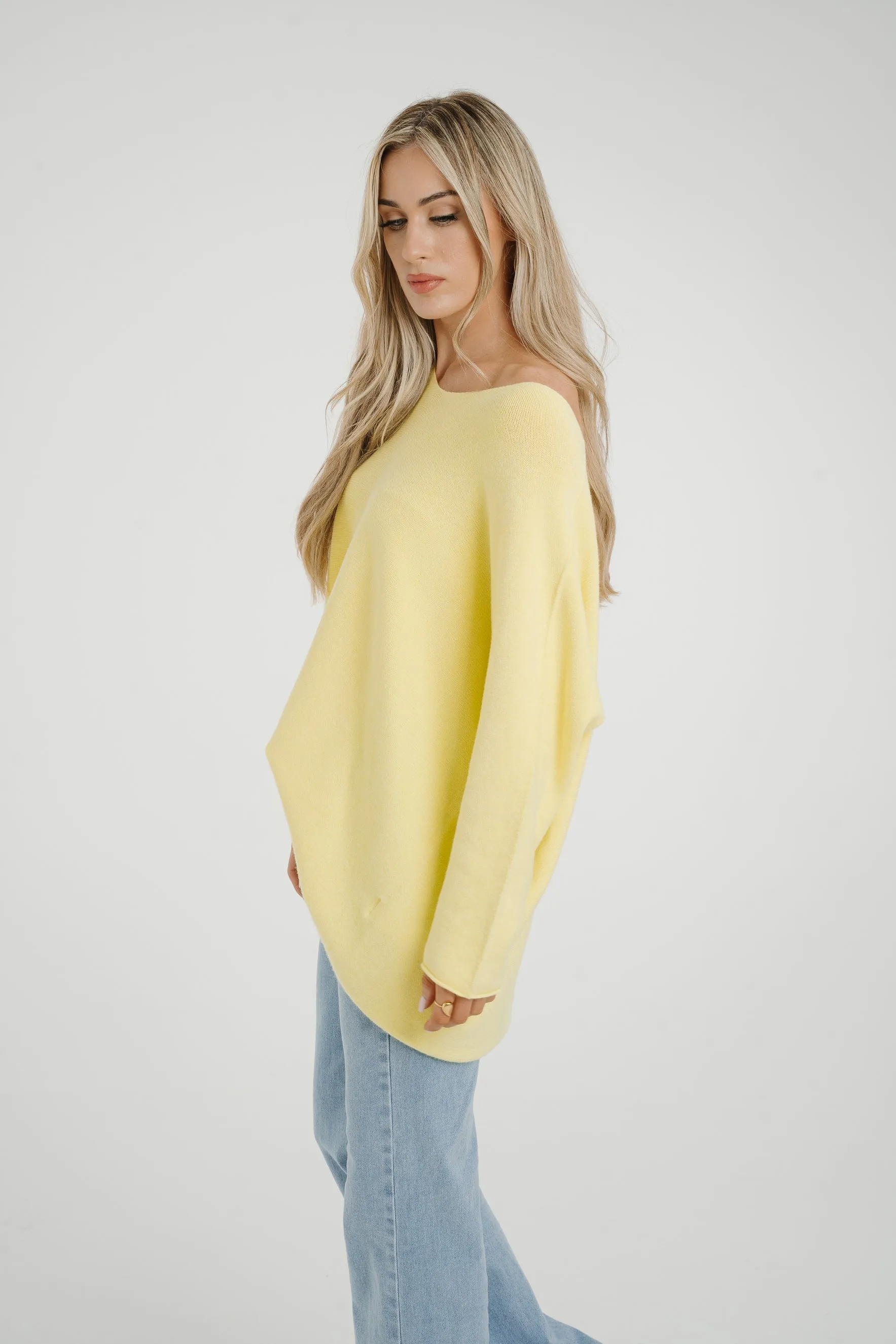 Amber V-Neck Jumper In Yellow