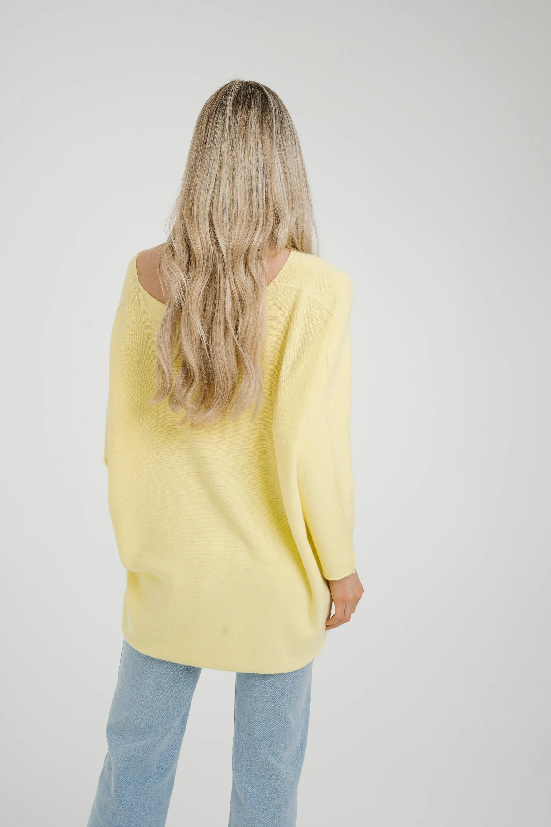 Amber V-Neck Jumper In Yellow