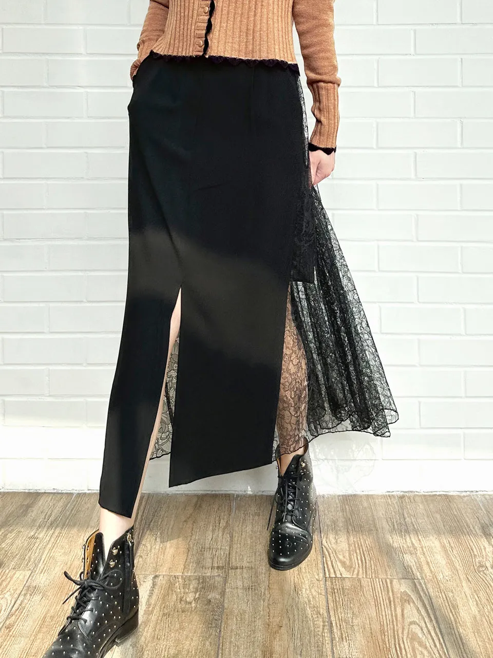 Black Slit Front Pencil Skirt With Pleated Lace Back