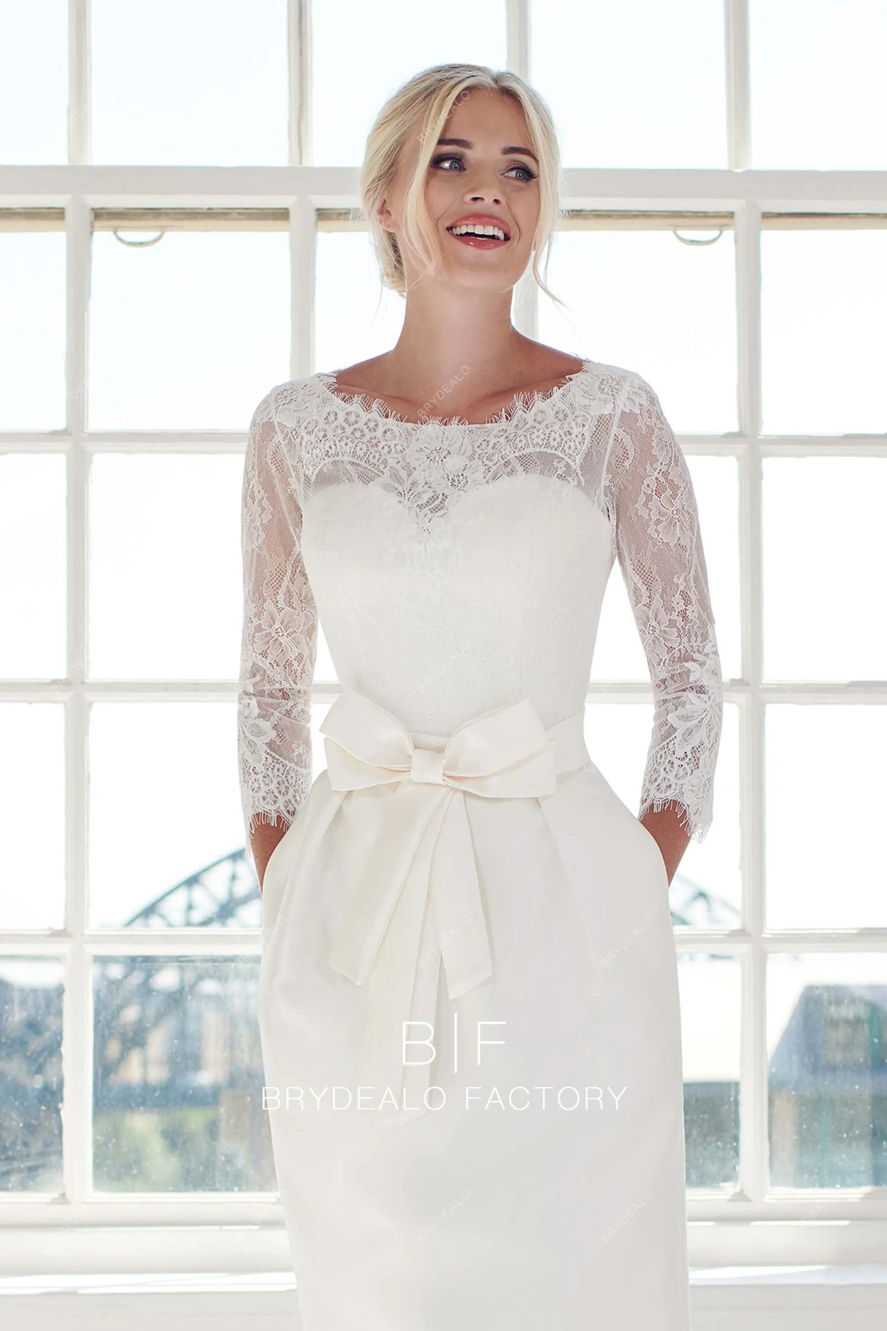 Elegant Lace Sheath Satin Vintage Short Bridal Dress with Pockets