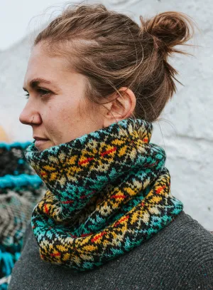 Jamieson & Smith Knitting Pattern Radiant Star Cowl