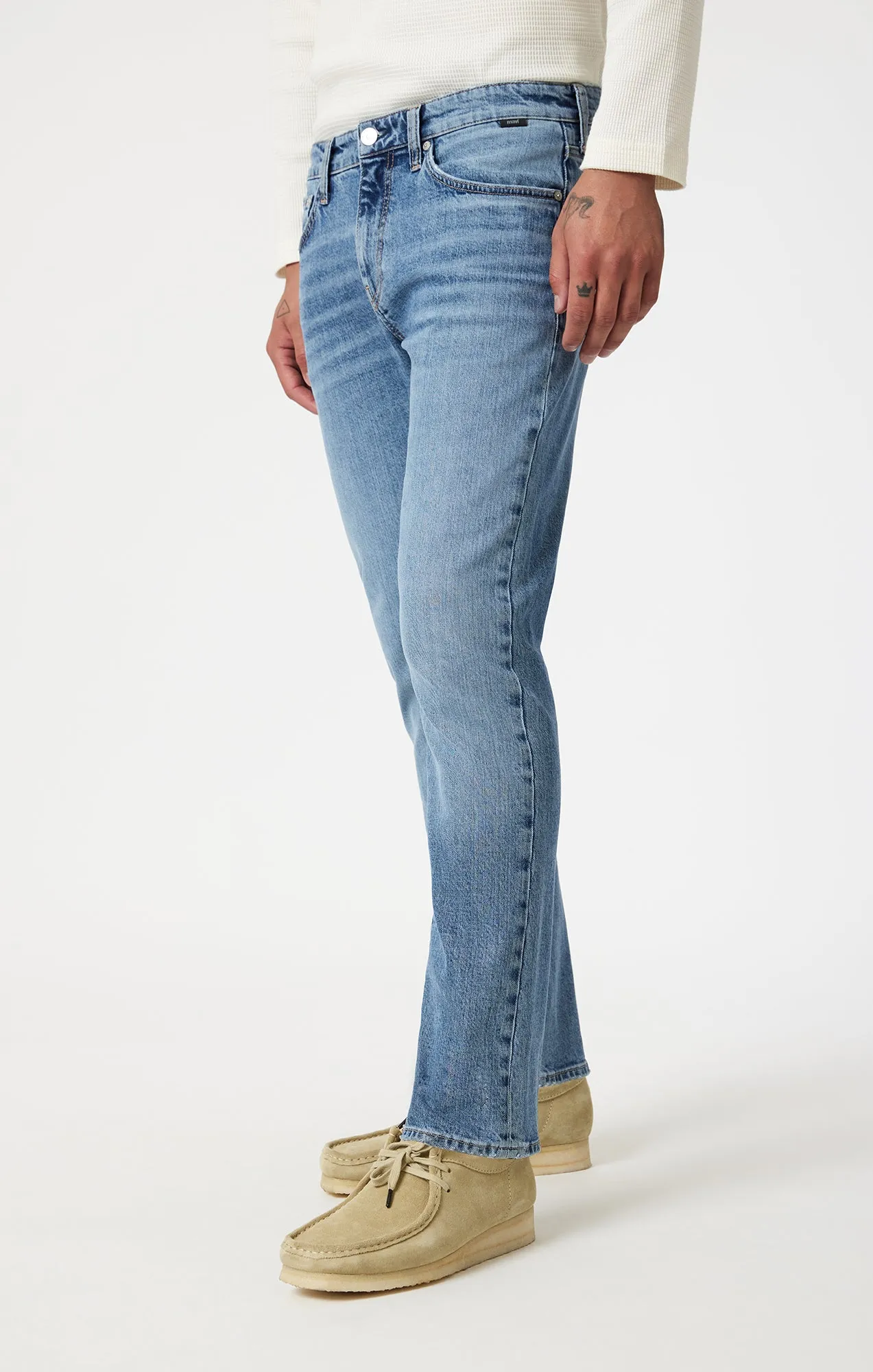 MARCUS SLIM STRAIGHT LEG IN LIGHT BRUSHED CLASSIC BLUE