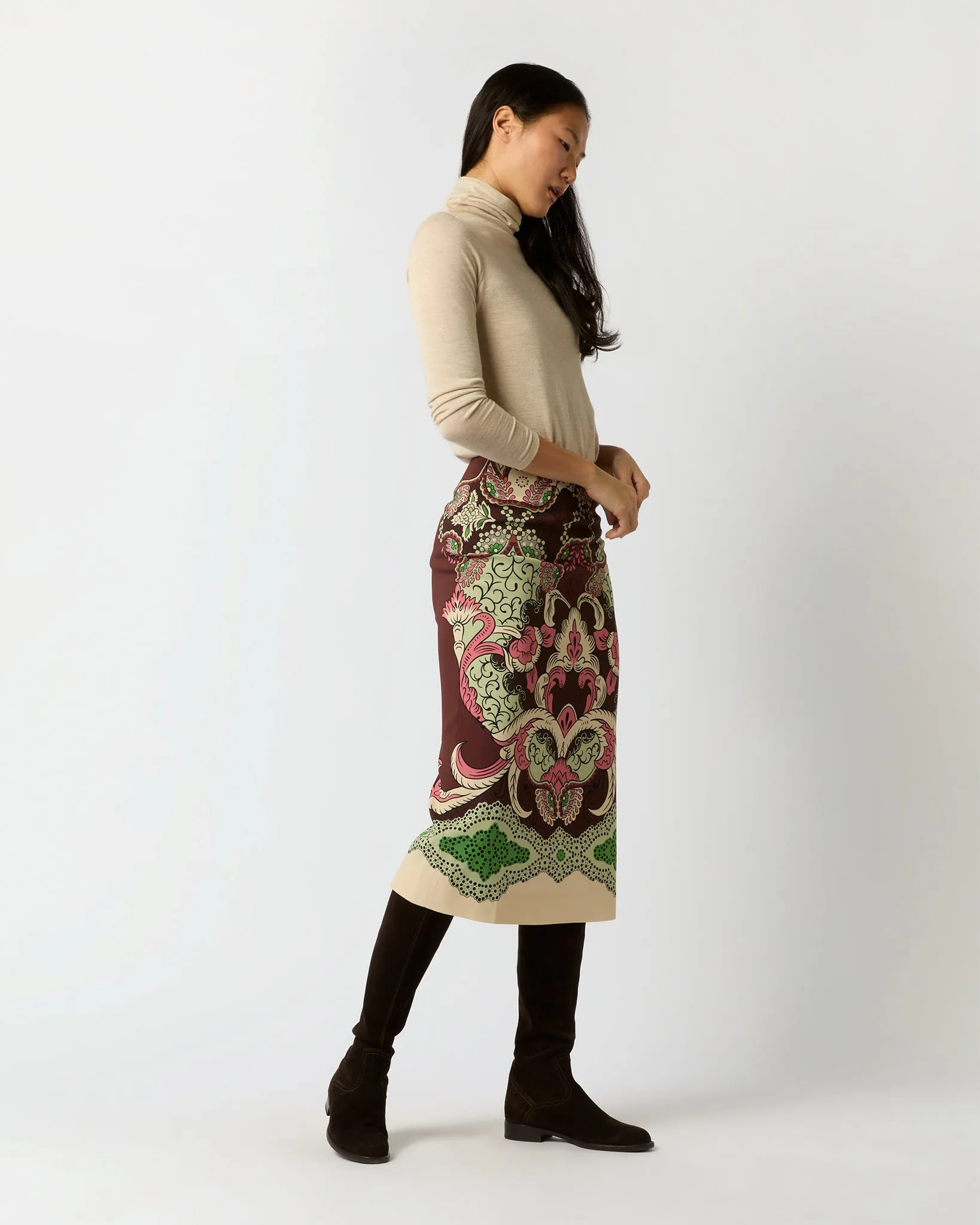 Pencil Skirt in Portal Placée Envers Satin