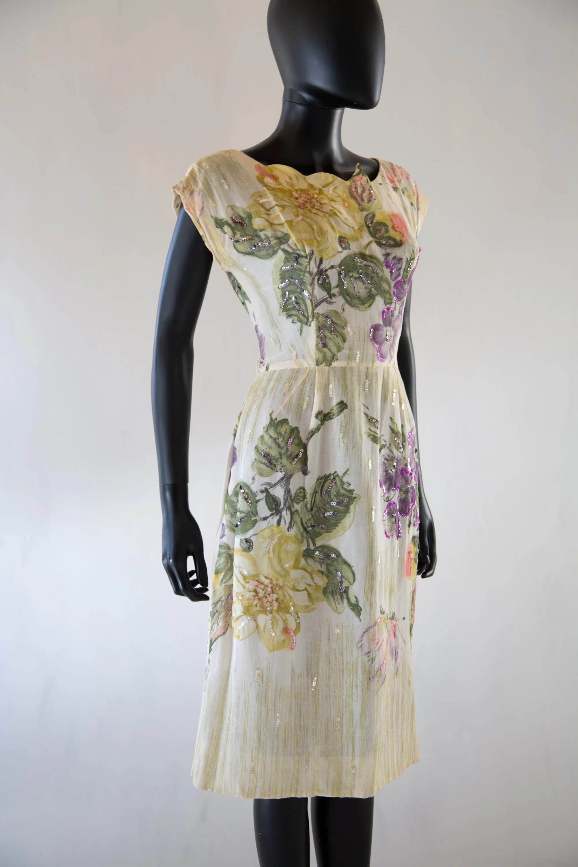 Vintage 1950s Cream Floral Voile Wiggle Dress